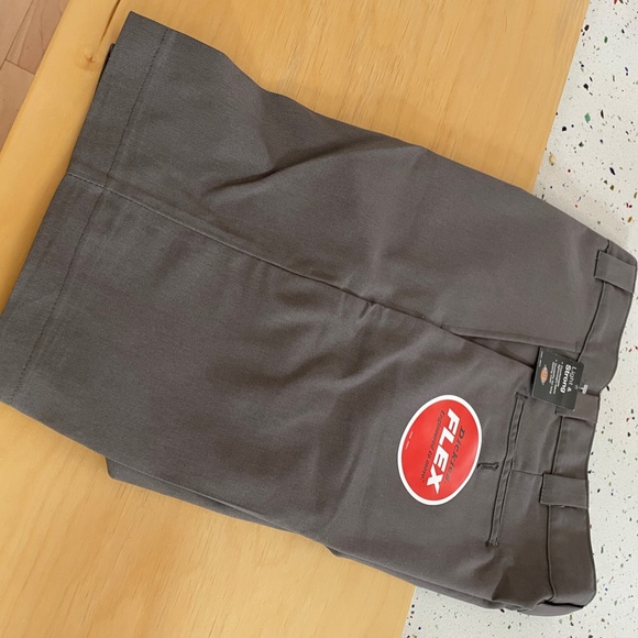 New Dickies Work Shorts - Picture 2 of 3